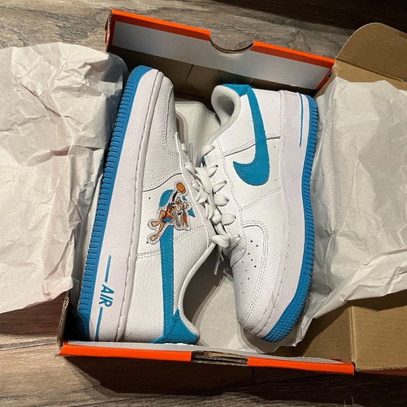 KYRIE FLYTRAP IV GS (Space-jam edition) - Picture 2 of 6